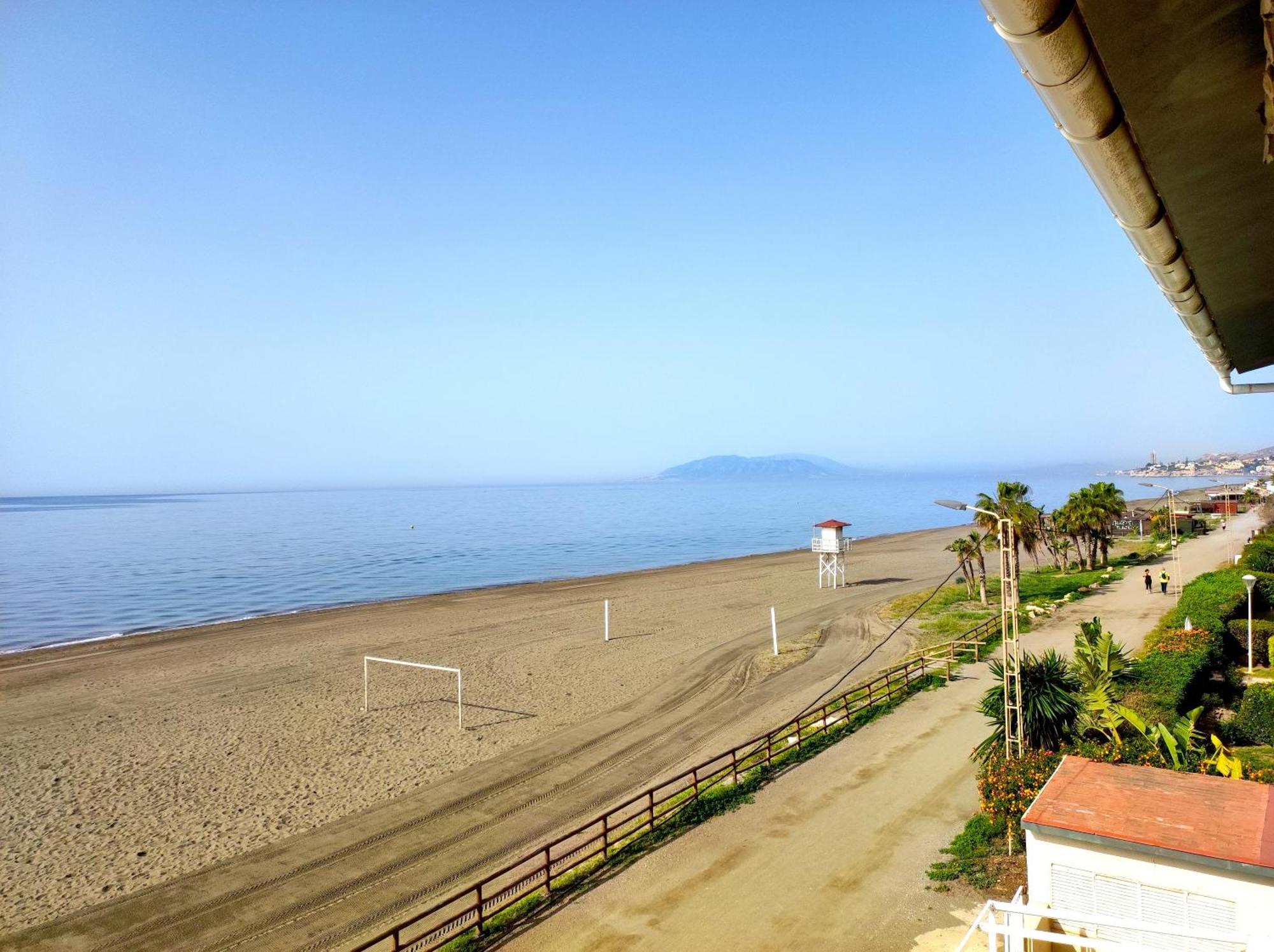La Parada Beach トレ・デ・ベナガルボン エクステリア 写真